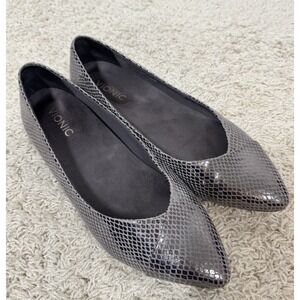 Vionic Caballo Shoes Flats Silver Snakeskin Print Leather Pointed‎ Toe Size 9